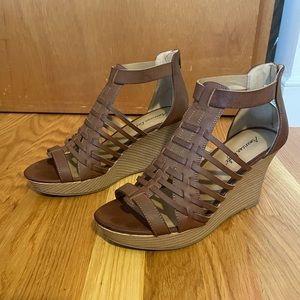 Dark tan sandal wedge